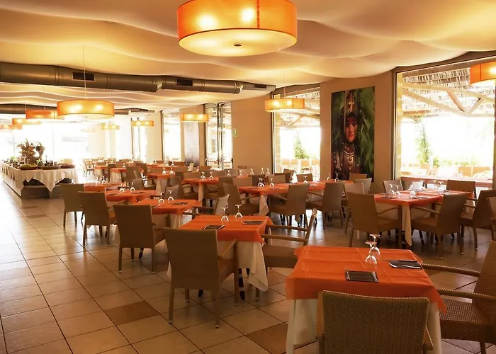 Hotel Menfi Beach Resort 4*